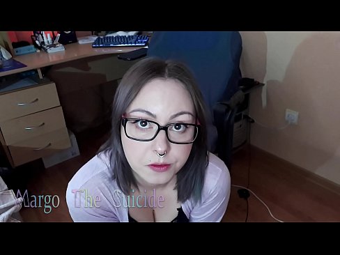 ❤️ Нүдний шилтэй тачаангуй охин камер дээр Шодойг гүн хөхөж байна ❤️❌ Порно видео манайд ❌❤